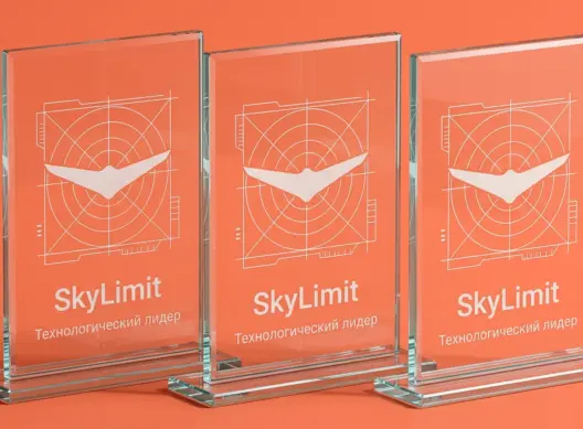 Стеклянные стелы для аэрокосмического бюро SkyLimit